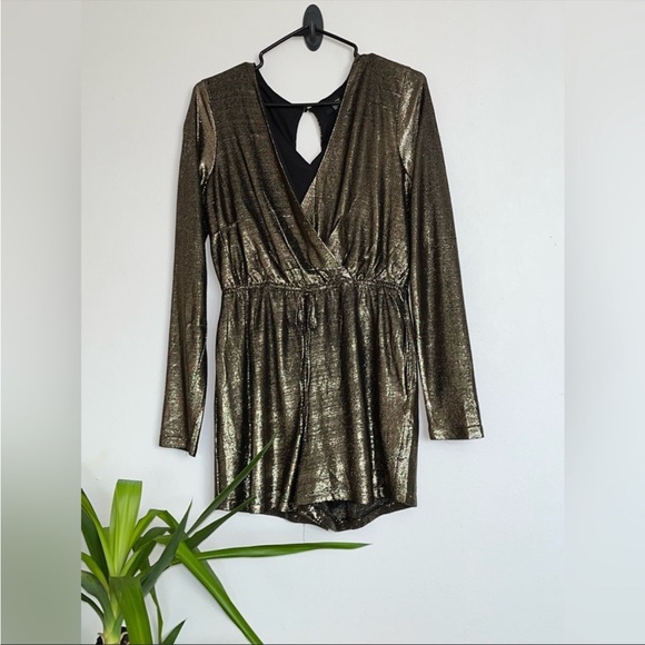 Forever 21 metallic romper - Picture 1 of 6